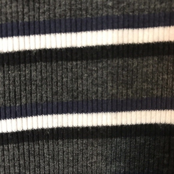 Unbranded Turtleneck Sweater Cropped Black White Gray Long Sleeve Preowned - Picture 5 of 6